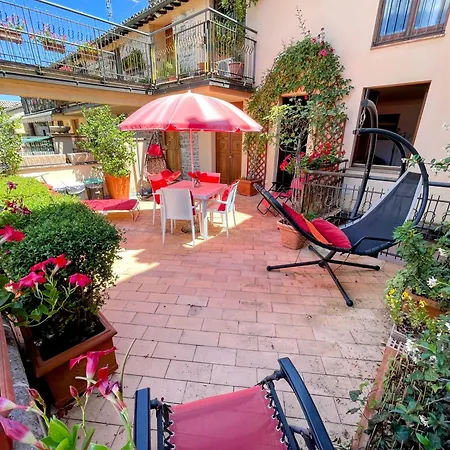 Beautiful Terrace In Italy Lejlighed